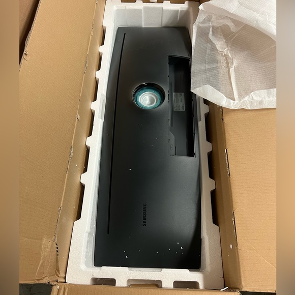 NEW Samsung 49" S95UA Super Ultrawide Dual QHD Monitor, 4ms, QLED, HDR400 - Picture 14 of 14